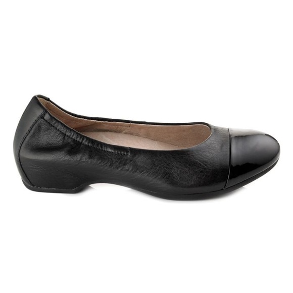 dansko lisanne flat